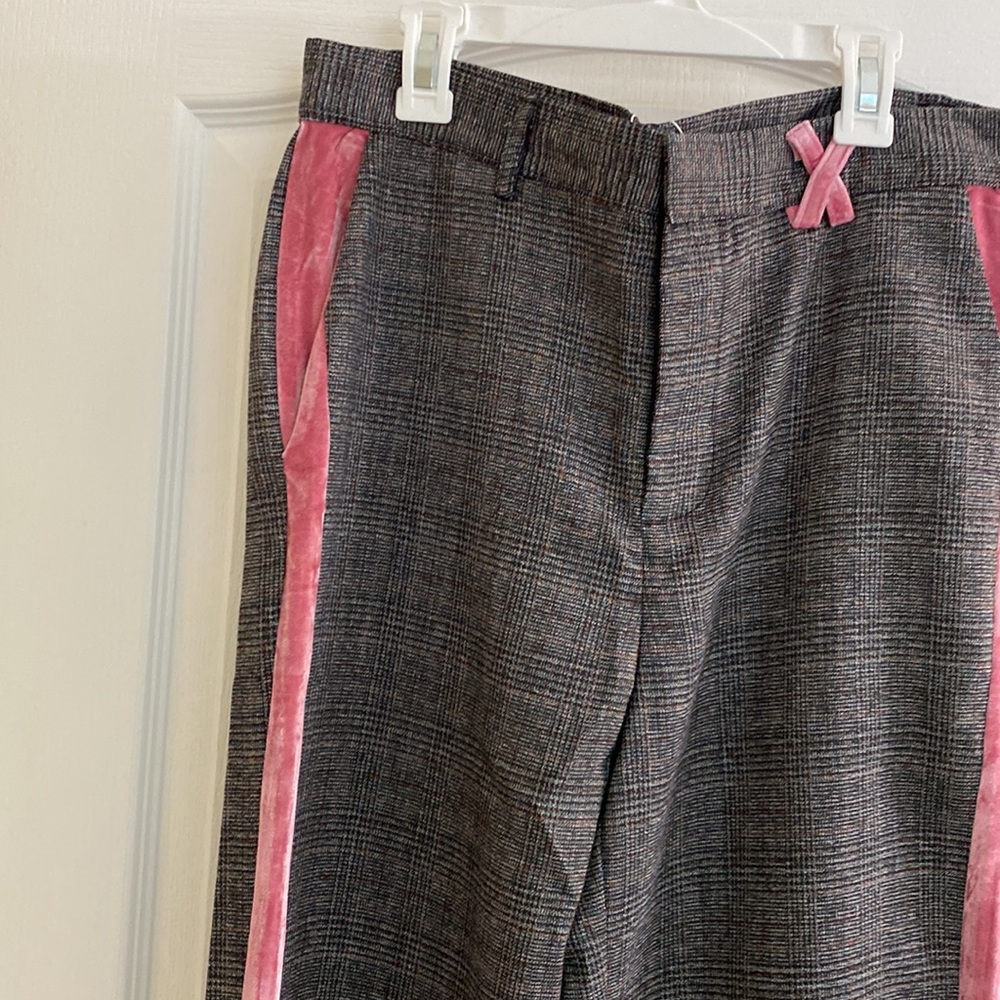 Stylish Gray and Pink Women's Pantsuit - Picture 3 of 14